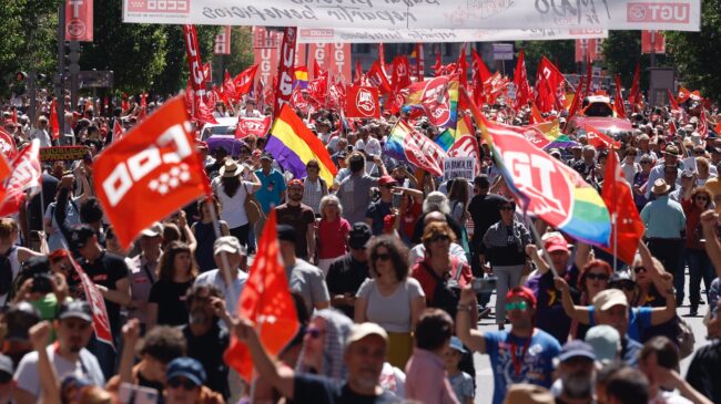 Los sindicatos dan un ultimátum a la CEOE en el 1 de mayo para que cierre un acuerdo salarial