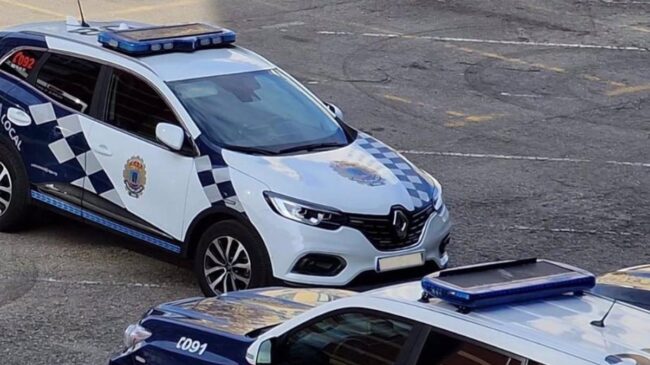 Varios heridos en un atropello múltiple en Vigo tras chocar un coche con una marquesina