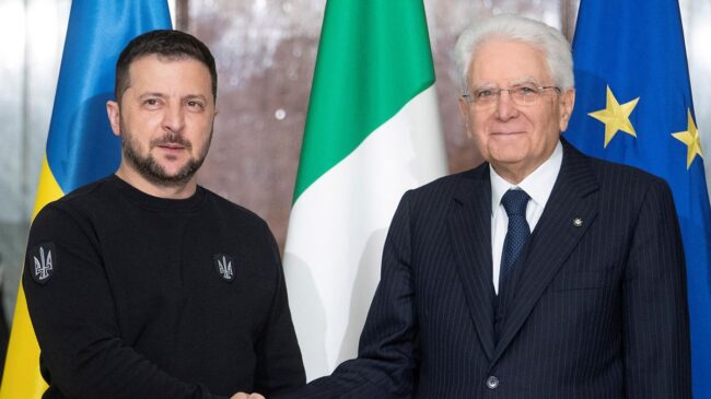 El presidente de Italia promete a Ucrania apoyo militar y financiero durante la visita de Zelenski