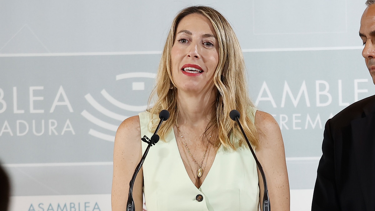 Así cambió el discurso María Guardiola en una semana tras negarse a gobernar con Vox