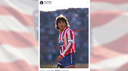 Jugadores y leyendas del Atlético de Madrid reivindican la vuelta del anterior escudo