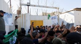 Manifestantes asaltan la Embajada sueca en Irak en protesta por la quema del Corán