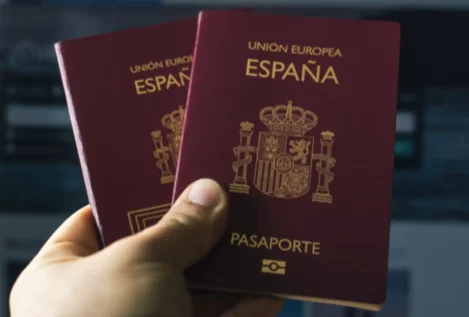La odisea de renovar el DNI y el pasaporte: el sistema se ha caído tres veces en 21 días