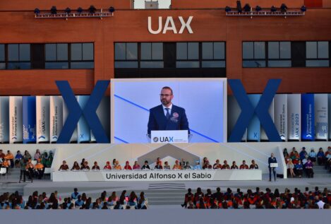 UAX celebra la graduación de la promoción 2023, amadrinados por la CEO de Sanofi y la Global CPO de Tinsa
