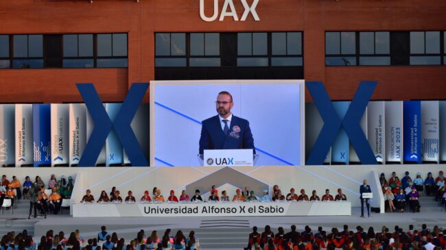 UAX celebra la graduación de la promoción 2023, amadrinados por la CEO de Sanofi y la Global CPO de Tinsa