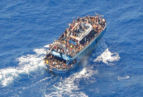 Grecia busca sobrevivientes del naufragio que dejó al menos 79 muertos