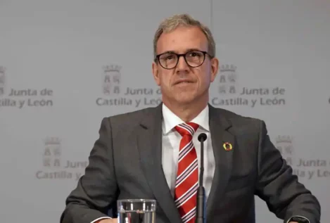 El consejero Mariano Veganzones (Vox) cuestiona la labor de los sindicatos en Castilla y León