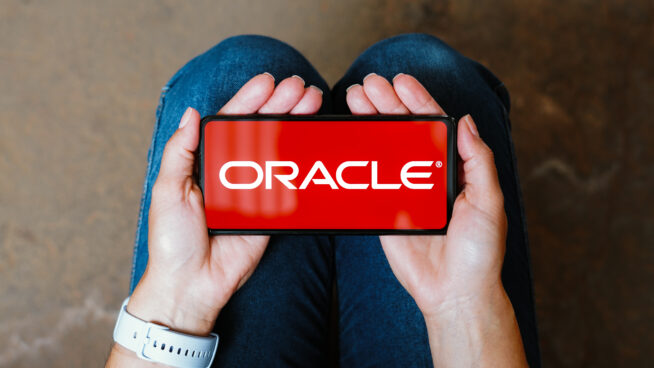 Oracle se apoyará en Telefónica para lanzar en España su primera nube soberana en Europa