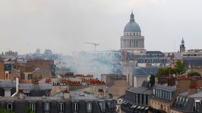 Aumentan a 37 los heridos en París tras una explosión de gas, cuatro de ellos muy graves