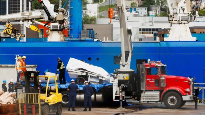 La Guardia Costera de Canadá recibe los restos del Titan diez días después de su implosión