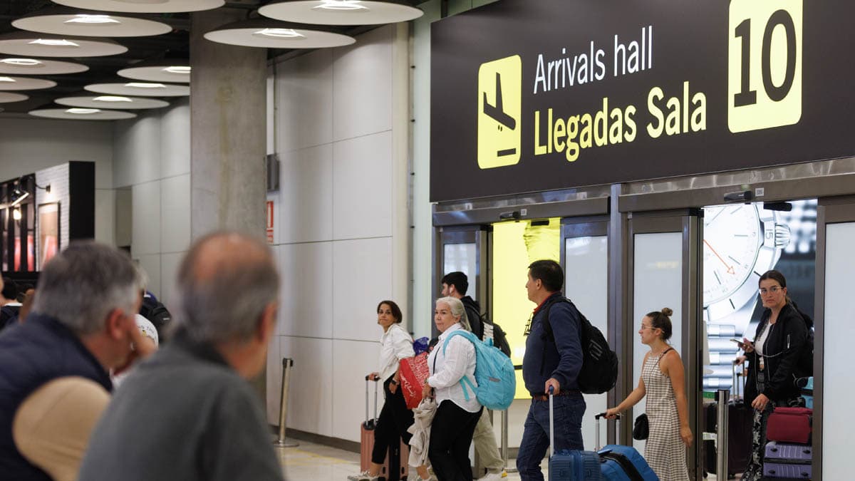 Los aeropuertos de Barajas y El Prat acumulan el 56% de las reclamaciones de los pasajeros