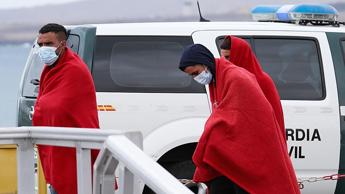 Rescatan a 224 inmigrantes a bordo de cuatro pateras en aguas de Canarias