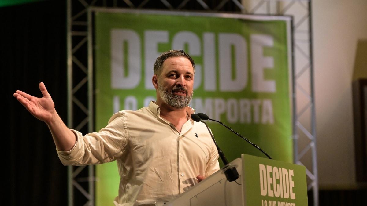 Abascal, a la pregunta de si celebrará el Orgullo LGTBI: «No, porque soy heterosexual»