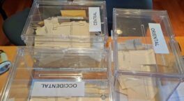 La aparición de una caja con papeletas no contabilizadas retrasa el recuento en Asturias