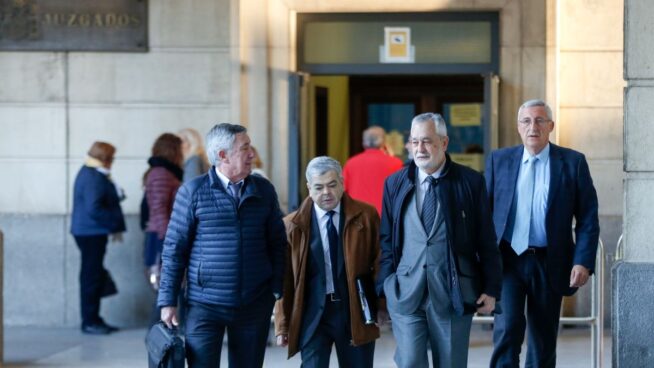 El doble rasero del 'caso ERE': Griñán se salva pero otro condenado cumple pena con cáncer