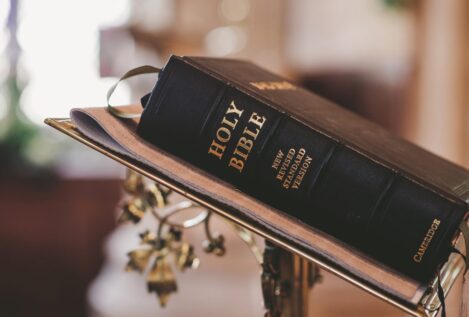 Utah (EEUU) veta la Biblia por su contenido «pornográfico» por una ley antiLGTB