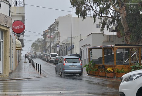 La borrasca Óscar pone en riesgo importante por lluvias, tormentas y viento a Canarias