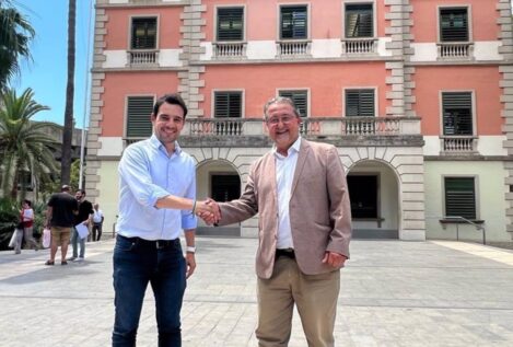 Génova apunta al alcalde de Castelldefels como relevo de Fernández en el PP catalán