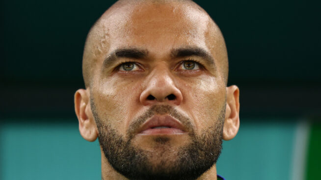 La fe como refugio: la aparente reconversión espiritual de Dani Alves tras salir de prisión