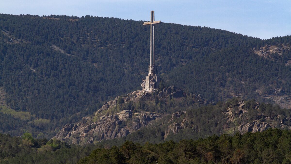 Los trabajos de exhumación de 128 víctimas en el Valle de los Caídos comienzan este lunes