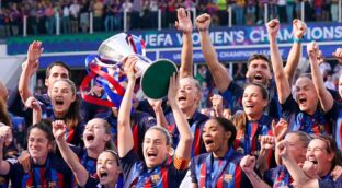 Fútbol femenino, dinero y machismo