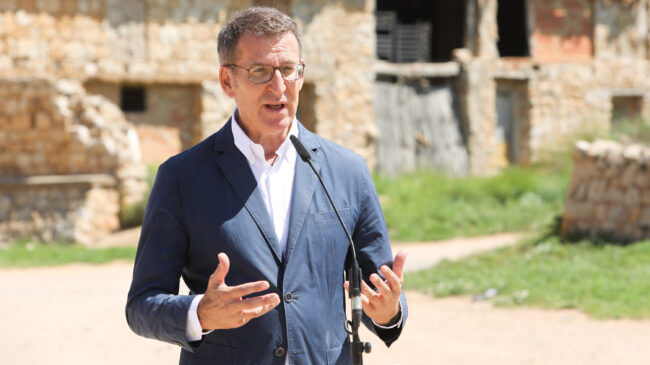 Feijóo promete bajar impuestos a quien invierta en la España rural y esquiva la polémica con Vox