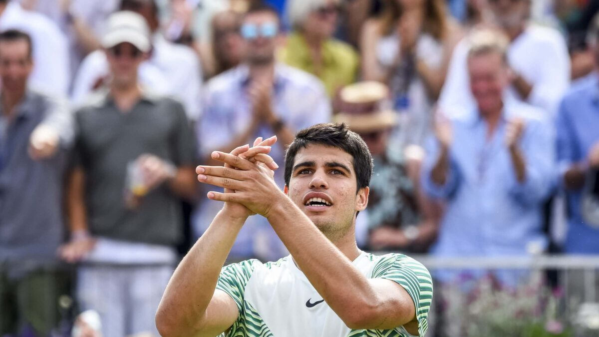 Alcaraz se proclama campeón del torneo de Queen’s y ya mira a Wimbledon