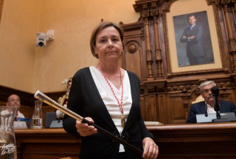 La nueva alcaldesa de Gijón recupera los toros y elimina las etiquetas ambientales en los coches
