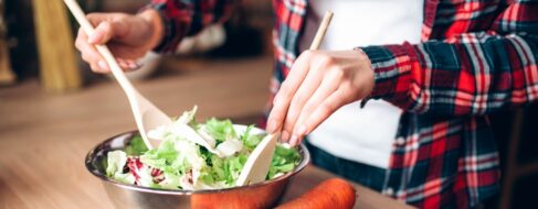 El ingrediente extra que deberías incluir en tus ensaladas si quieres perder peso