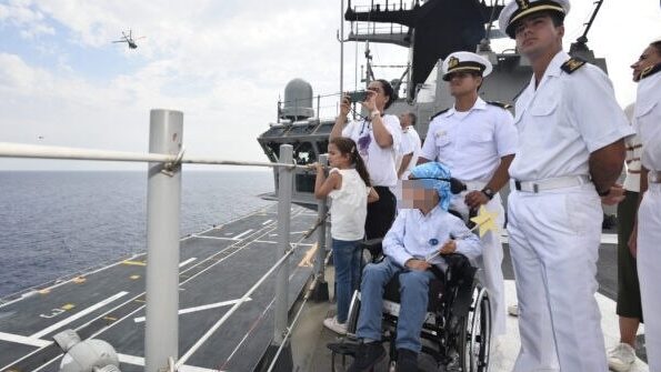 La Armada cumple el sueño de Jaime, un niño de 6 años con un tumor cerebral