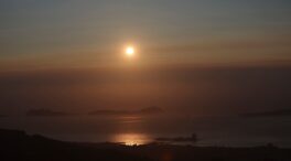 El humo de los incendios de Canadá llega a Canarias y se mezcla con la calima
