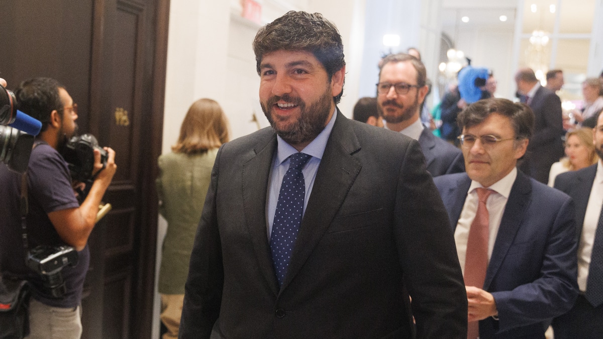 López Miras aboga por aplicar el modelo balear: abstención de Vox sin entrar en Gobierno