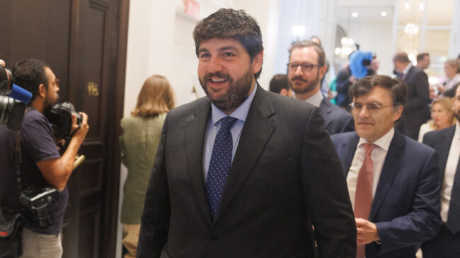 López Miras aboga por aplicar el modelo balear: abstención de Vox sin entrar en Gobierno