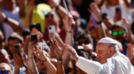 El Papa pasa «bien» la noche tras la operación de una hernia intestinal