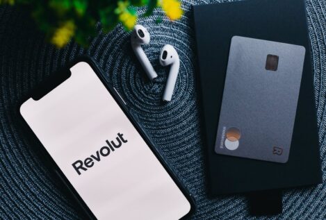 Revolut alcanza 1,8 millones de clientes en España tras sumar medio millón en seis meses