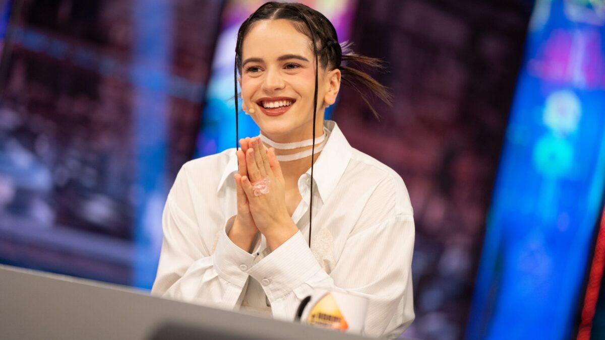 Rosalía ya está planeando su boda con Rauw Alejandro (y tiene claro qué vestido quiere)