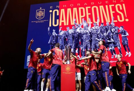 La selección española celebra en Madrid el título de la Liga de Naciones