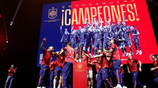 La selección española celebra en Madrid el título de la Liga de Naciones