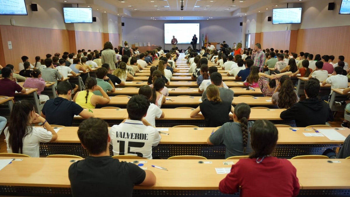 Repiten la selectividad a 38 estudiantes en Rute (Córdoba) tras perder su examen