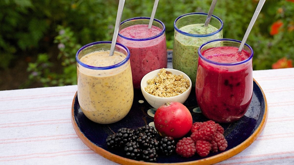 Vasos con smoothies.