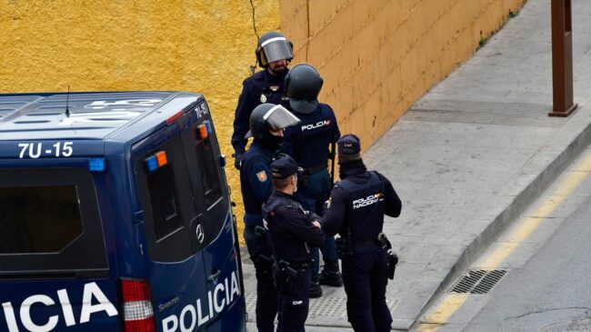 La Policía investiga un tiroteo junto a un centro comercial en Puerto Banús (Marbella)