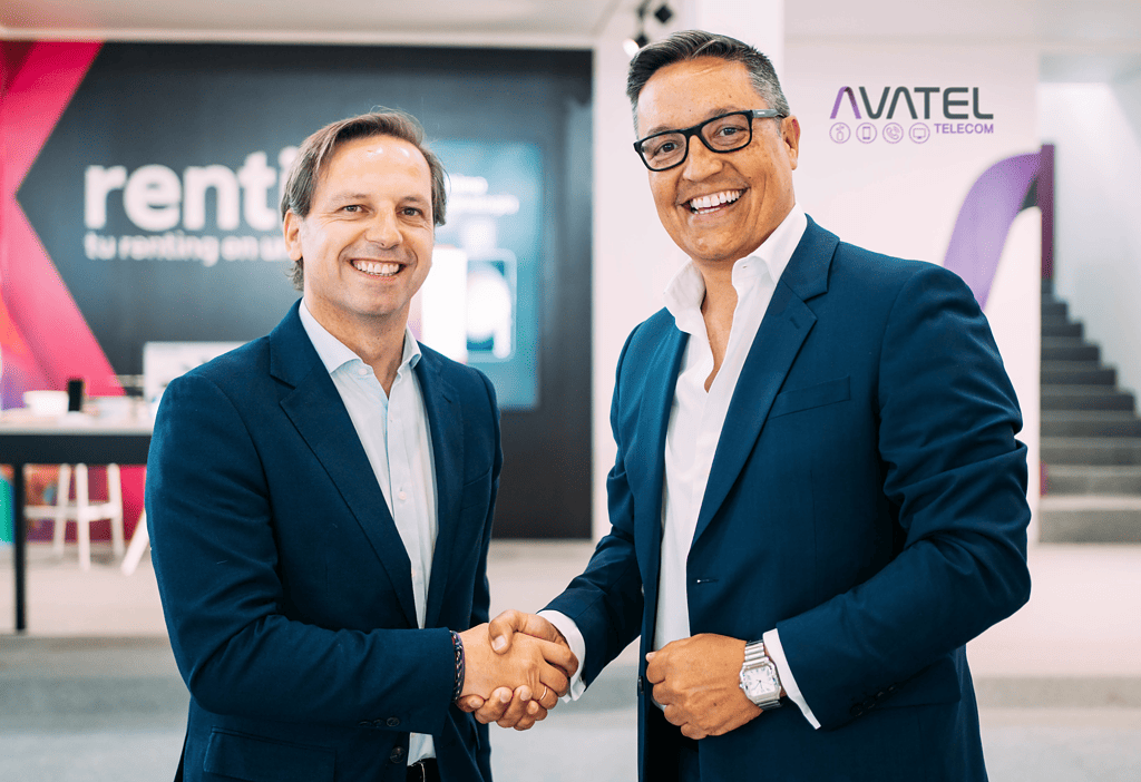 De izq a dcha. Pablo Blanco, director general de Rentik e Ignacio Aguirre, CEO de Avatel Telecom .