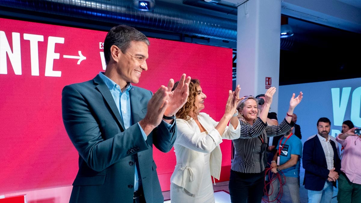 Sánchez promete transporte público gratis para jóvenes y ayudas a los buenos estudiantes