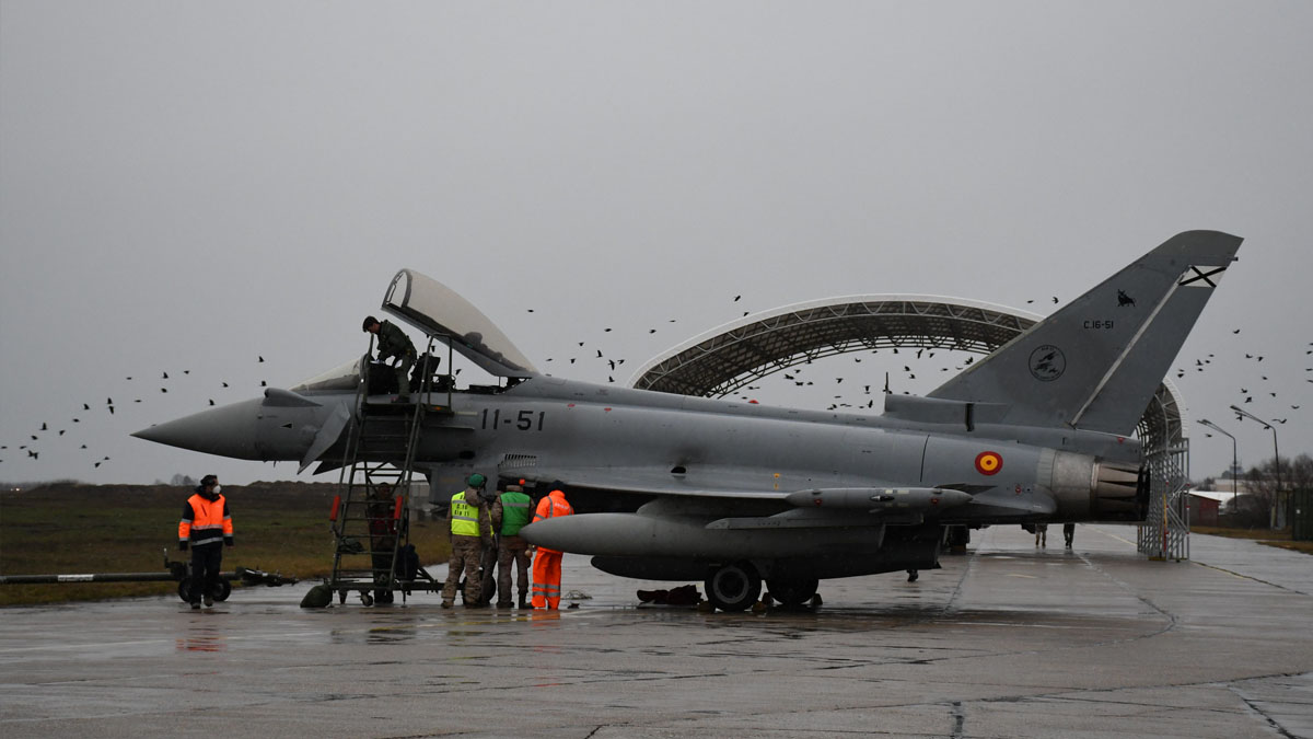 España desplegará tropas en Eslovaquia y un refuerzo en Rumanía en el marco de la OTAN