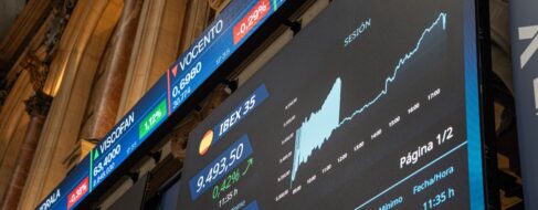 La rotonda del Ibex y sus nuevos 'consejeros de paz'