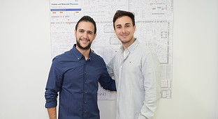 Dos granadinos crean una red social para jóvenes en época universitaria