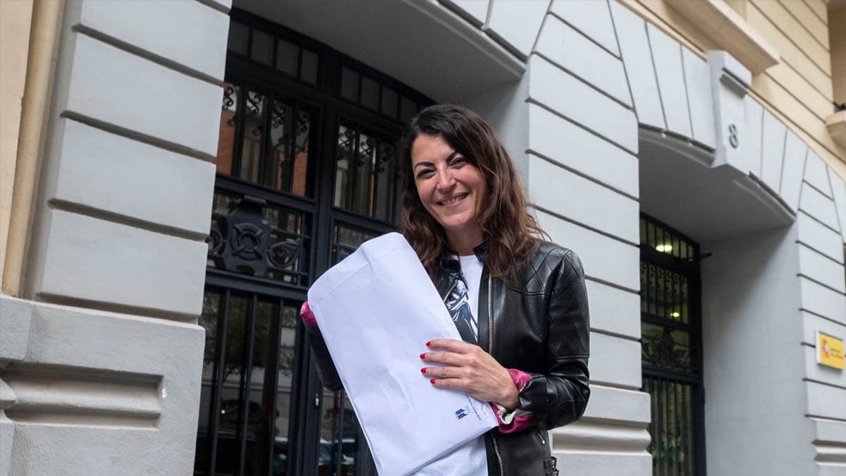 Olona abrirá la campaña en un club de alterne de Granada: «Un lugar  habitual para