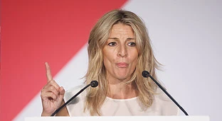 Sumar supera el umbral de los 30 escaños pero la sombra de la repetición asusta a Díaz