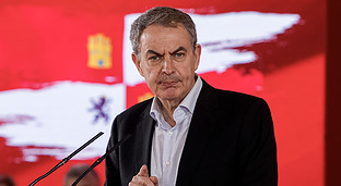 El extraño mensaje de Zapatero en un mitin del PSOE: «El infinito es el infinito»