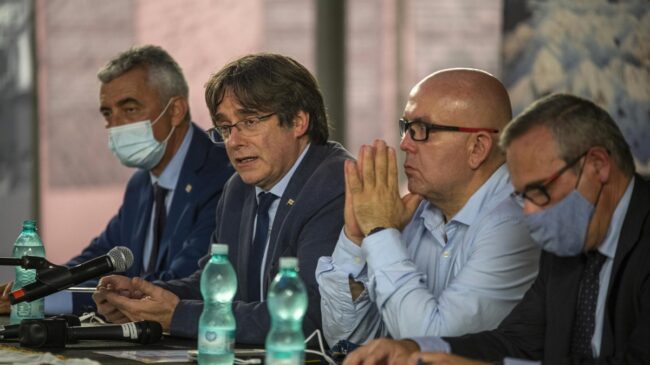 El abogado de Puigdemont exige resolver el problema judicial antes del político